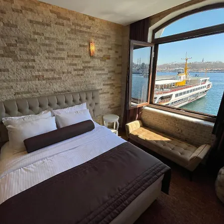 Kavi Seaside Hotel *