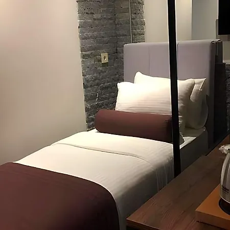 Weingart Seaside Hotel 3*