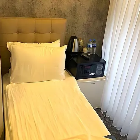 Weingart Seaside 3* Istanbul